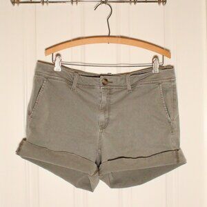 American Eagle Outfitter khaki green shorts stretchy size 14
